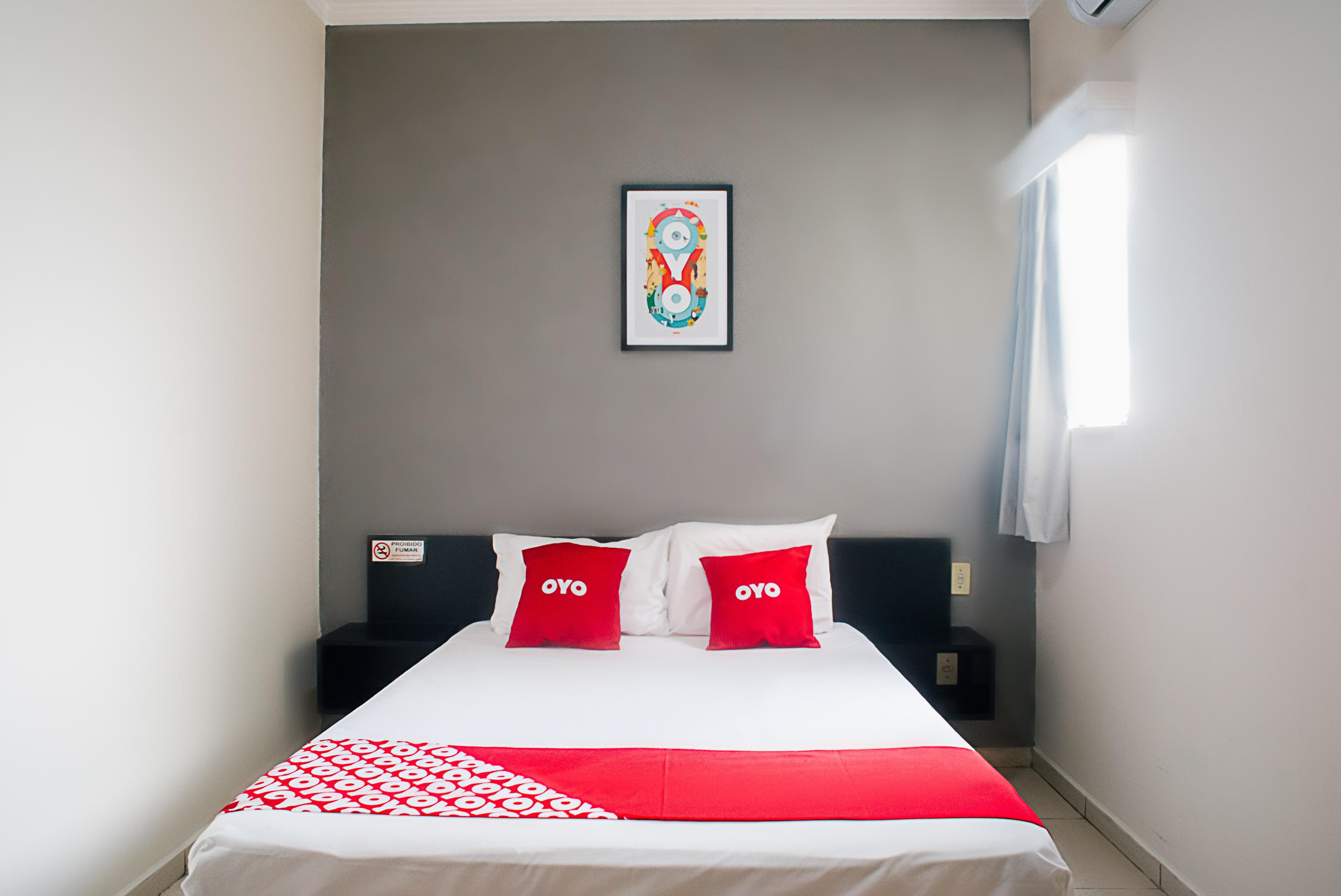 Oyo Cerrado Hotel, Campo Grande Campo Grande  Buitenkant foto A room at OYO 151, a hotel in Jakarta, Indonesia