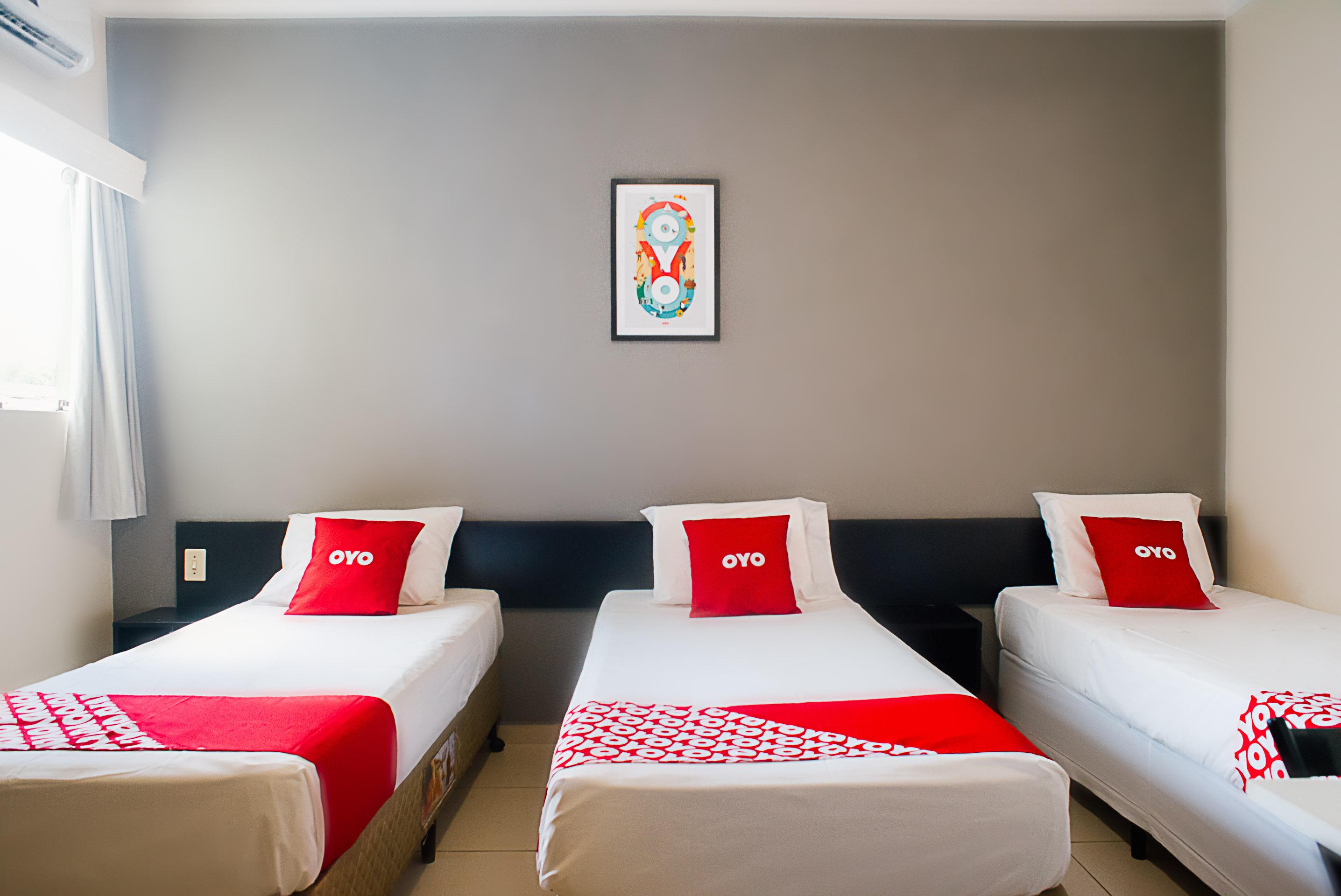 Oyo Cerrado Hotel, Campo Grande Campo Grande  Buitenkant foto A room at an OYO hotel in Mexico City