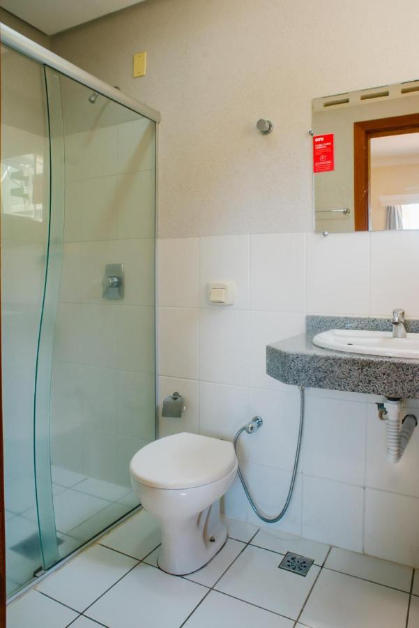 Oyo Cerrado Hotel, Campo Grande Campo Grande  Buitenkant foto A shower cubicle
