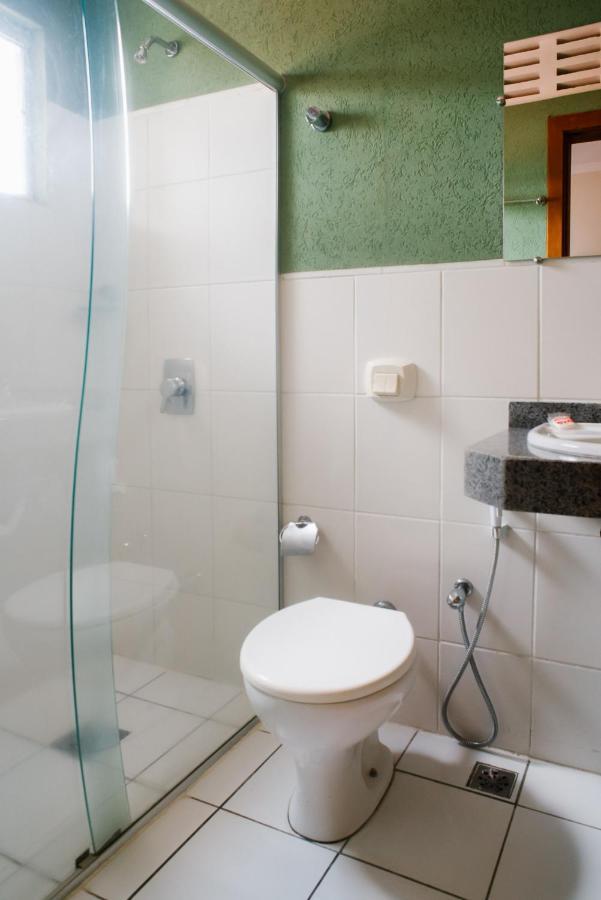 Oyo Cerrado Hotel, Campo Grande Campo Grande  Buitenkant foto Bathroom with shower cubicle